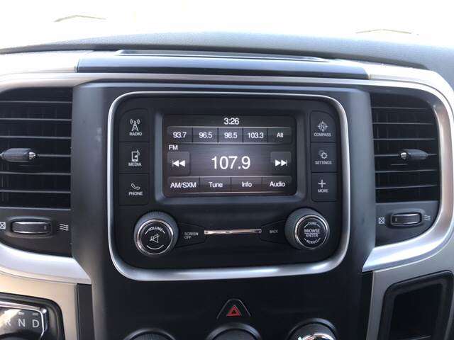 2015 RAM Ram Pickup 1500 4x4 SLT 4dr Crew Cab 5.5 ft. SB Pickup